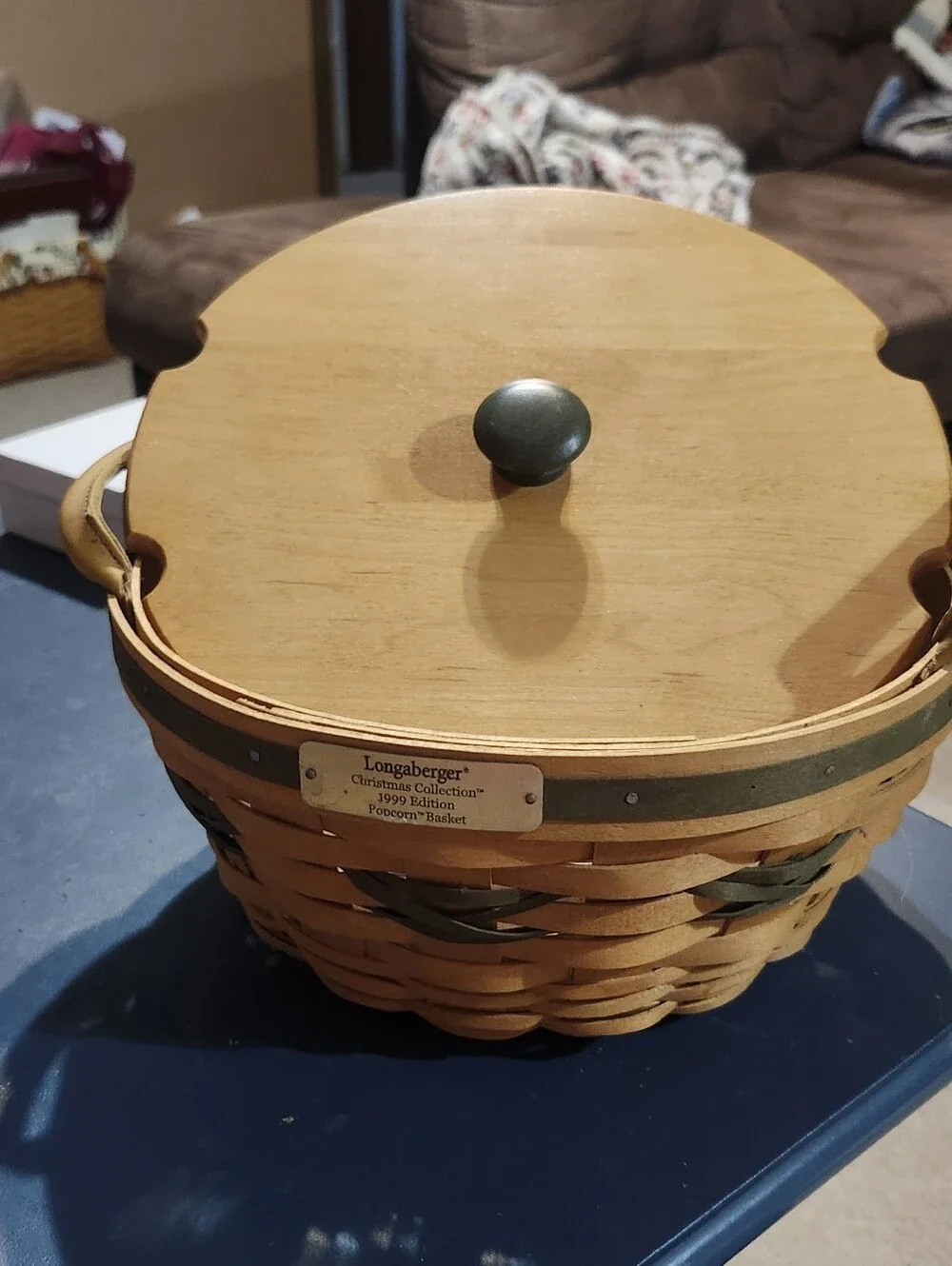 Longaberger Natural and Olive Woven Popcorn Basket with Protector & Lid. 1999